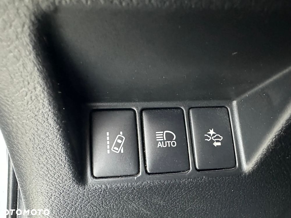 Toyota Yaris - 16