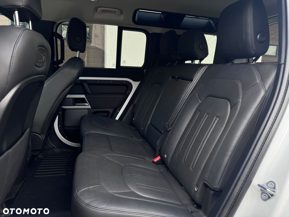 Land Rover Defender 3.0 D200 mHEV S - 17