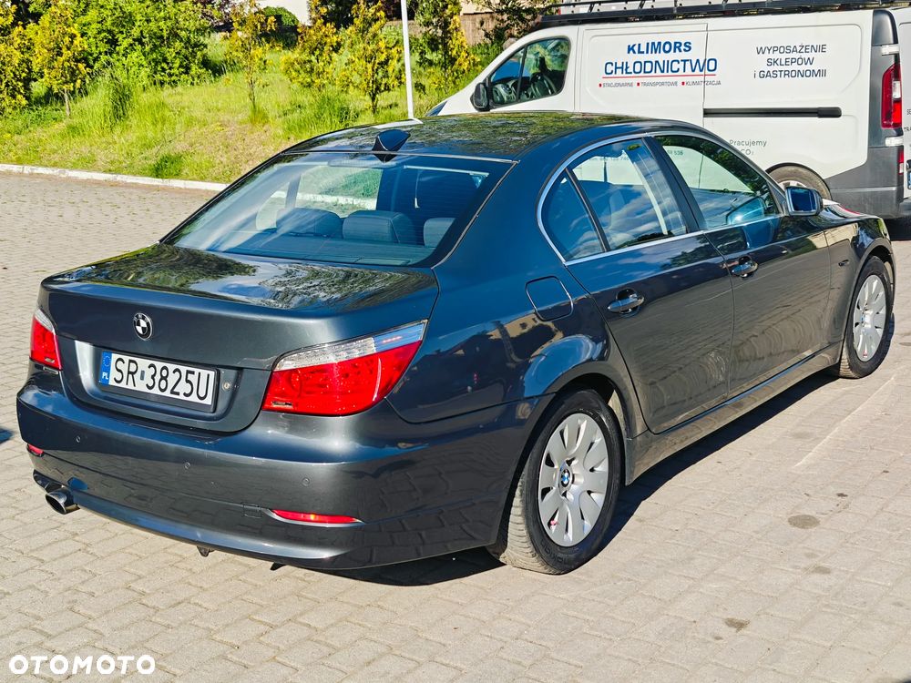 BMW Seria 5 520i - 10
