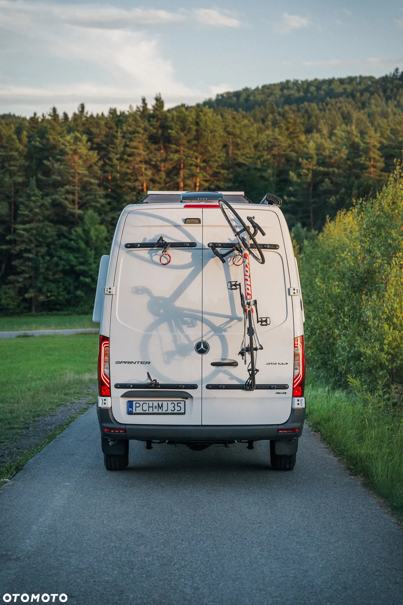 Mercedes-Benz Sprinter - 13
