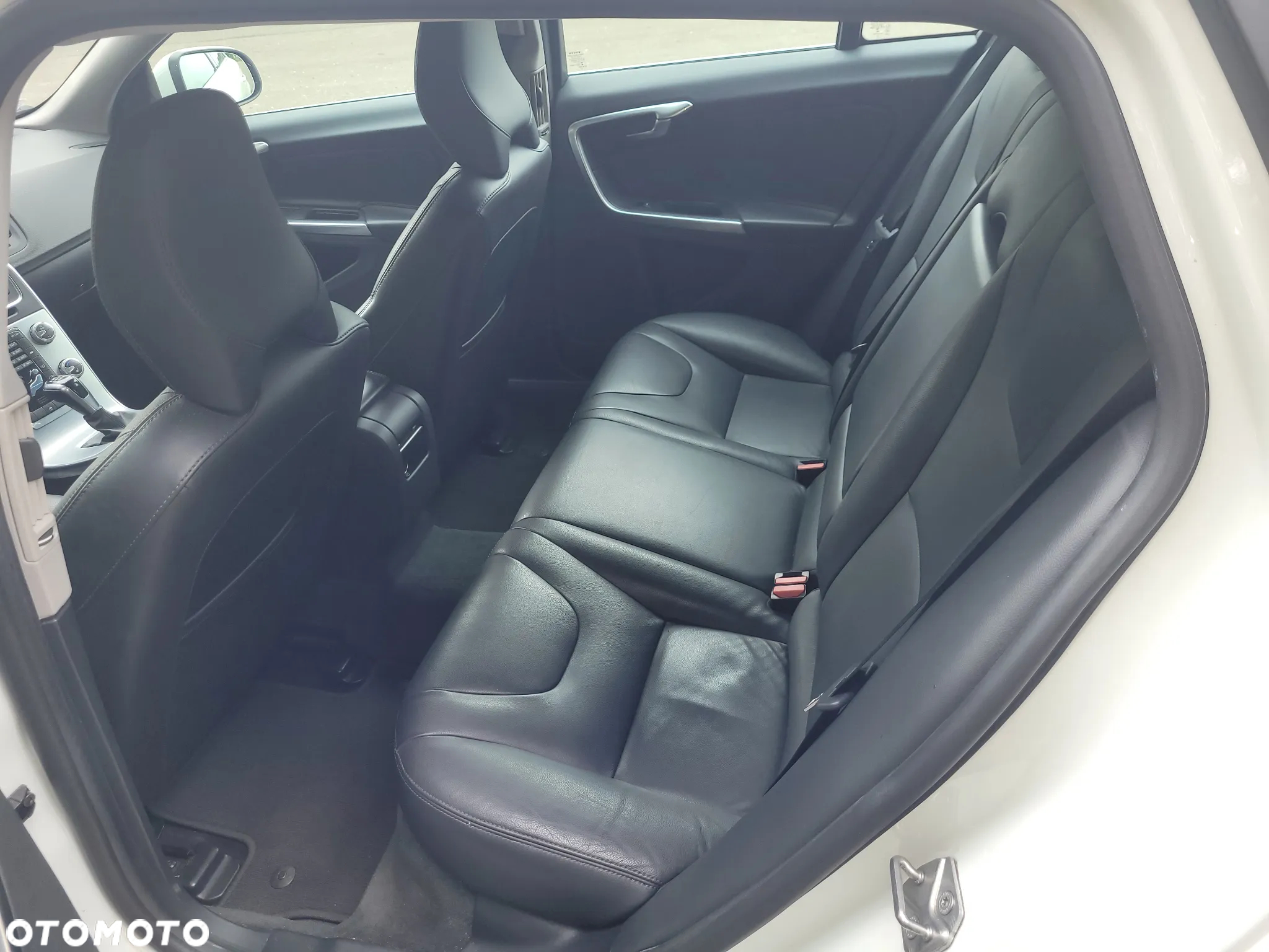 Volvo V60 D3 Drive-E Summum - 12