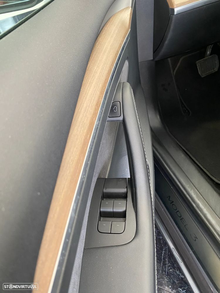 Tesla Model 3 Long Range Tração Traseira - 23