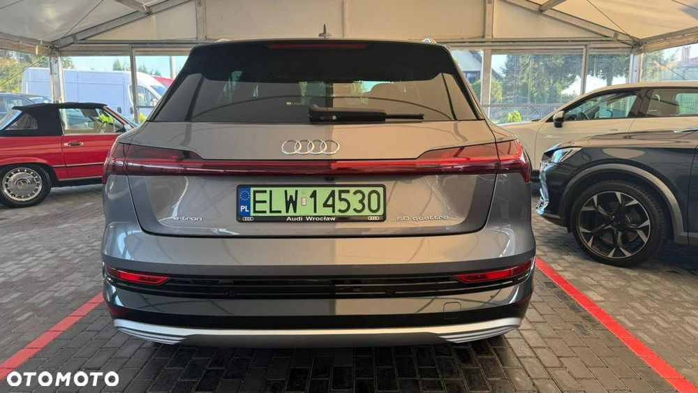 Audi e-tron - 23
