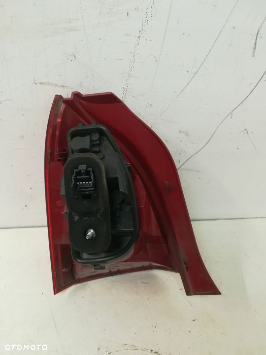 Renault Twingo II lift lampa prawa tylna tył - 2