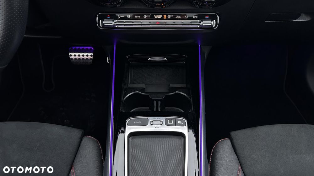 Mercedes-Benz GLB - 20