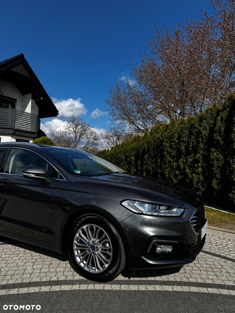 Ford Mondeo ver-2-0-hybrid-titanium - 2