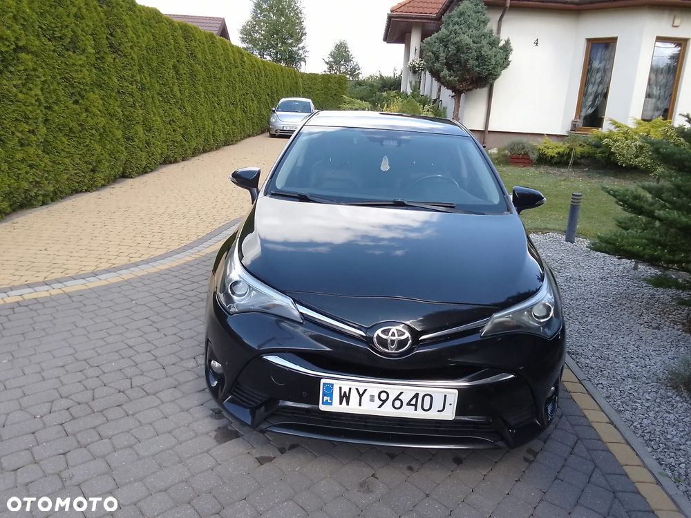 Toyota Avensis 2.0 D-4D Prestige - 11