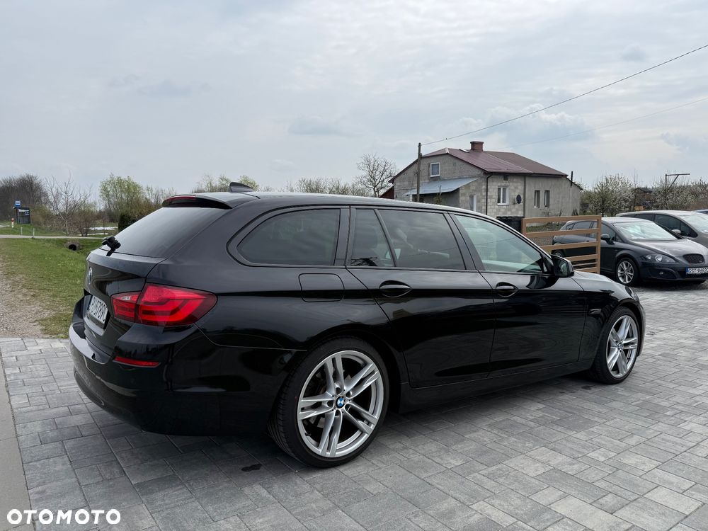 BMW Seria 5 525d Sport-Aut Luxury Line - 31