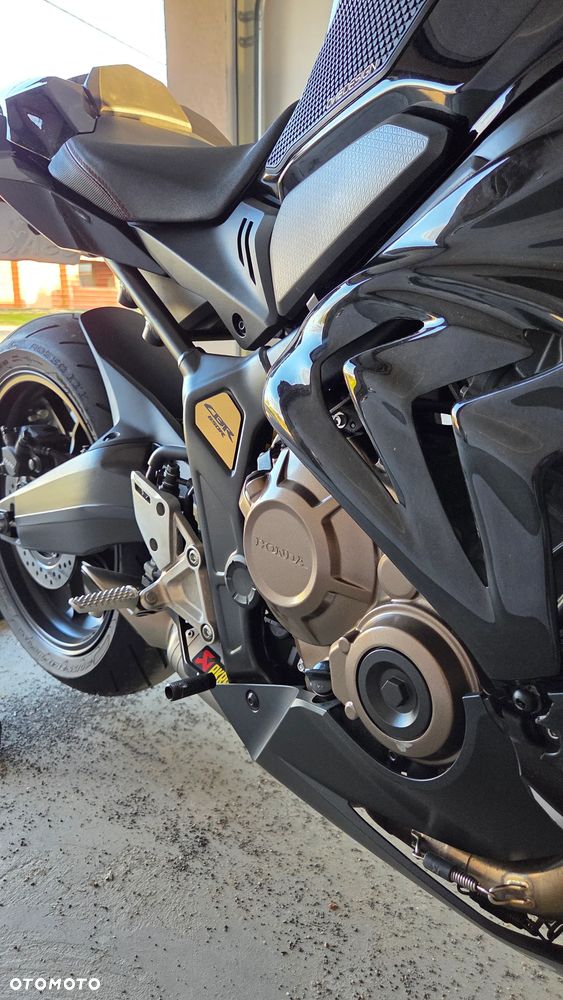 Honda CBR - 12