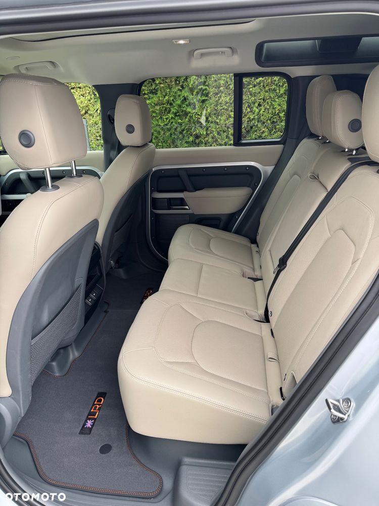 Land Rover Defender 3.0 D250 mHEV HSE - 6