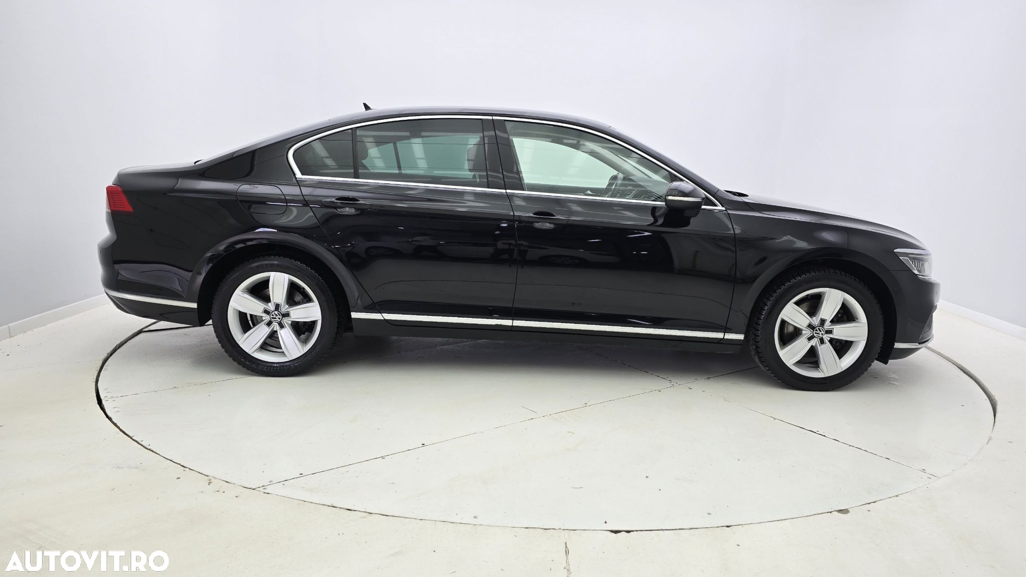 Volkswagen Passat 2.0 TDI DSG Highline - 5