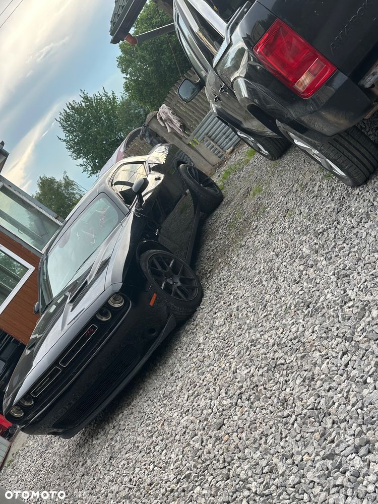 Dodge Challenger 5.7 R/T - 4