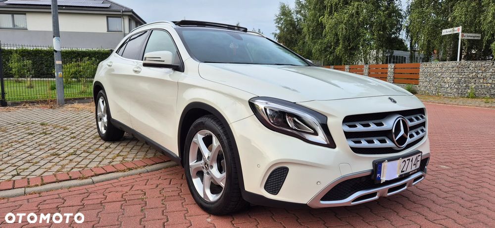 Mercedes-Benz GLA 200 (CDI) d Urban - 2