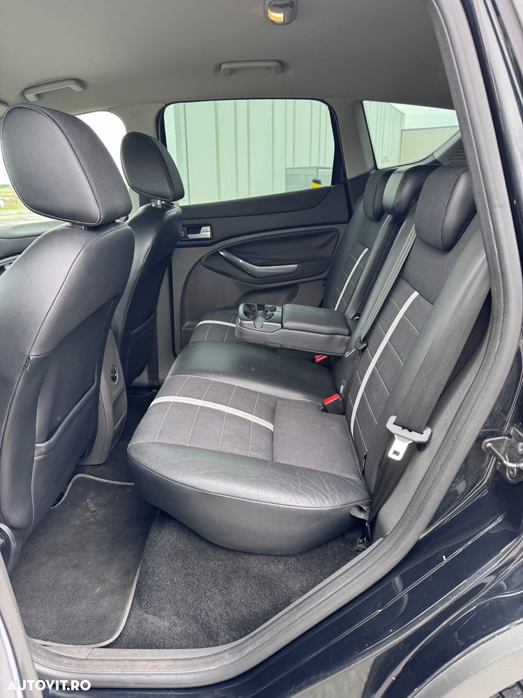 Ford Kuga 2.0 TDCi 4x4 Aut. Titanium - 8