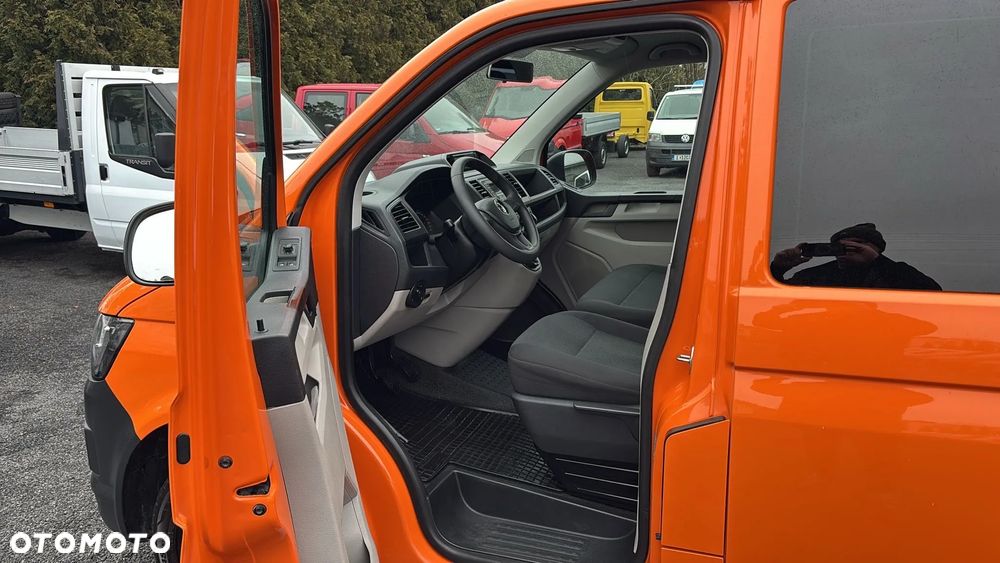 Volkswagen Transporter - 8