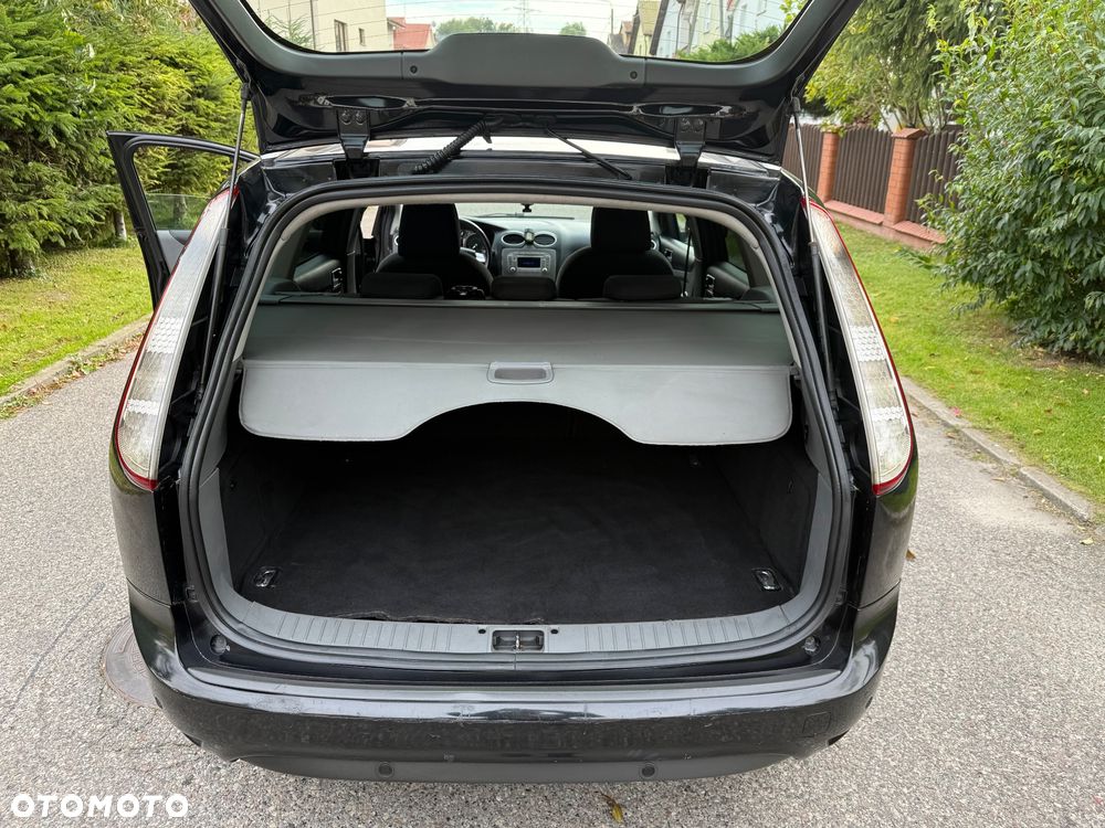 Ford Focus ver-1-8-tdci-trend-plus - 16