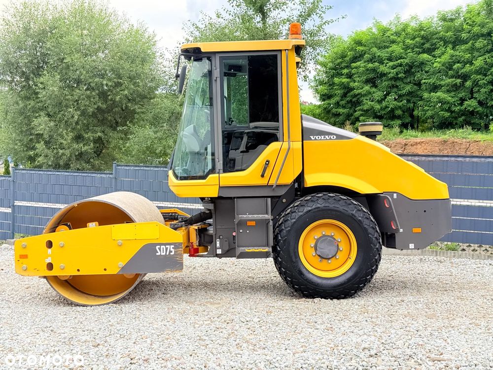 Volvo * Walec Volvo SD 75 * Jak Nowy * Tylko 640 Motogodzin * Walec Drogowy Guma Stal * 8 TON * - 12