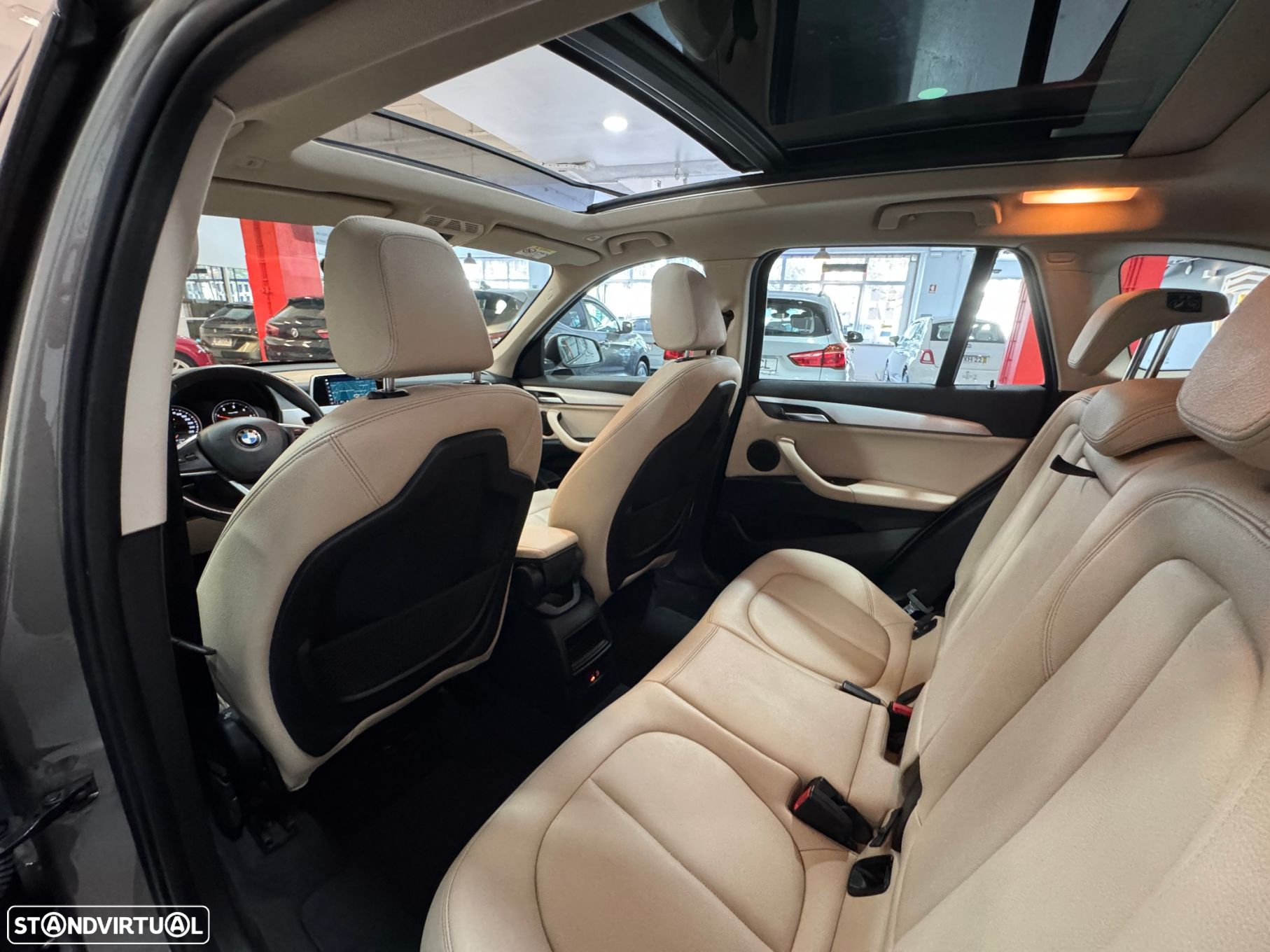 BMW X1 16 d sDrive Advantage - 43