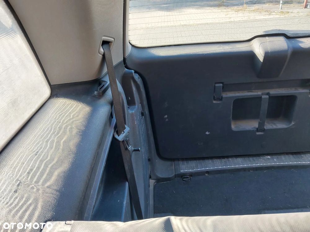 Opel Zafira B silnik kompletny 1.9 CDTI JTD 120KM wtryski pompa paliwa klimatyzacji wspomagania regulator alternator maglownica sprzęgło lewarek 6 biegów drzwi klapa błotnik lusterko kolor Z21B lampa reflektor przód przedni xenon przetwornica tył tylna hak holowniczy zestaw startowy sterownik stacyjka zamek zacisk hamulcowy deska rozdzielcza panel wyświetlacz boczek fotele mechanizm osłona manetki tempomat wykładzina podsufitka kierownica plastiki szyba NA CZĘŚCI WSZYSTKIE CZĘŚCI - 16