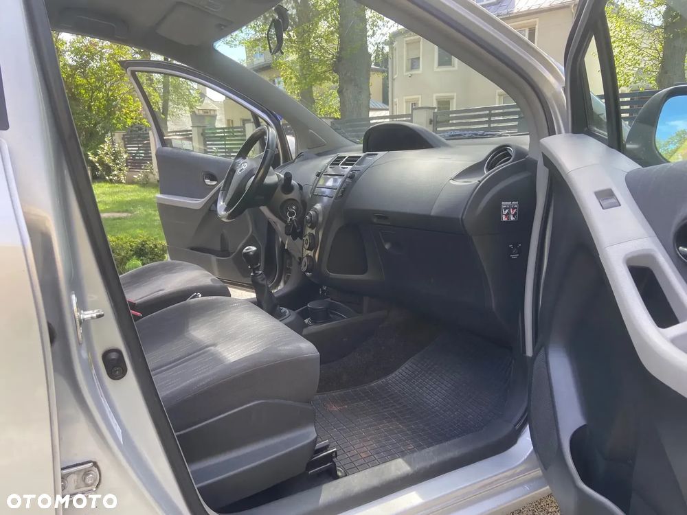 Toyota Yaris 1.33 Luna - 14