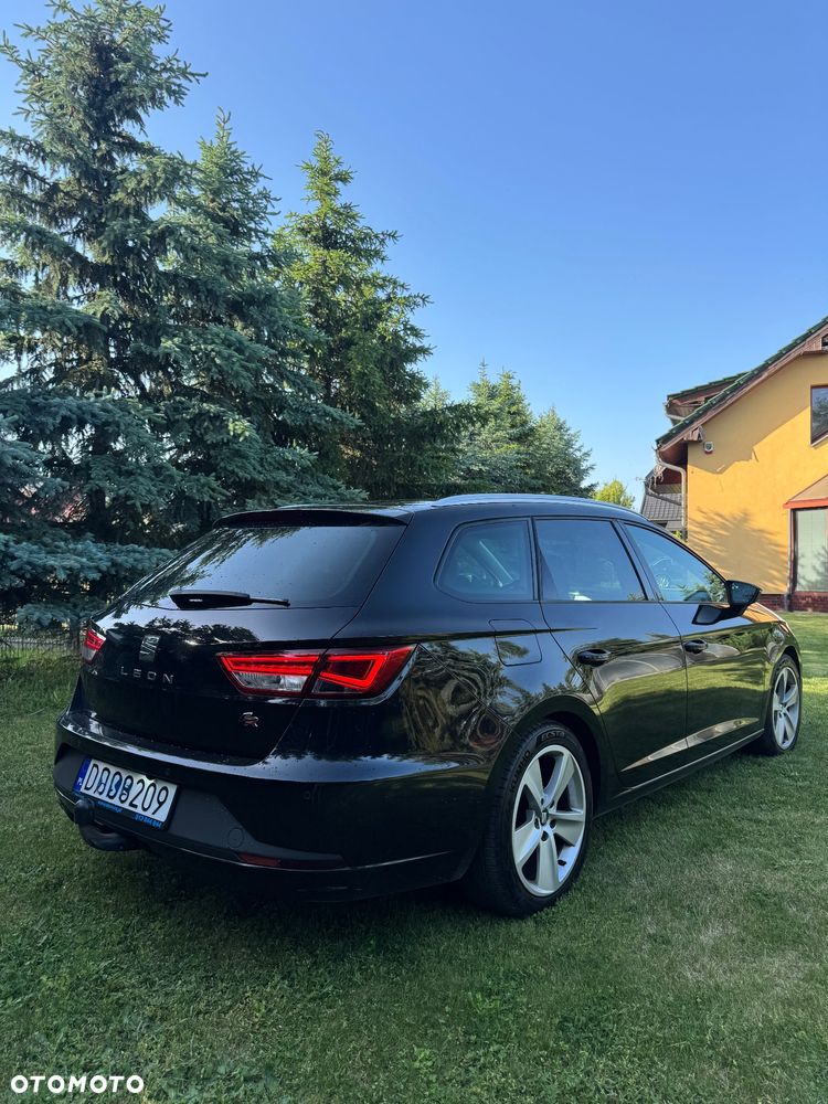 Seat Leon 2.0 TDI DPF Start&Stop DSG FR - 4