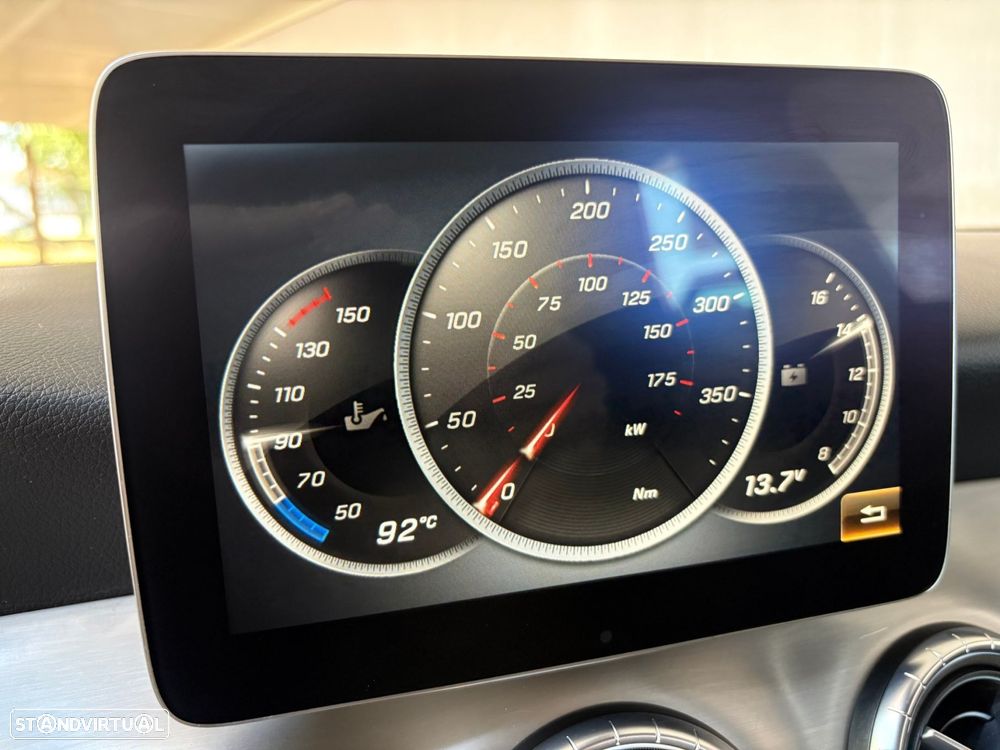 Mercedes-Benz CLA 220 d Shooting Brake AMG Line Aut. - 40