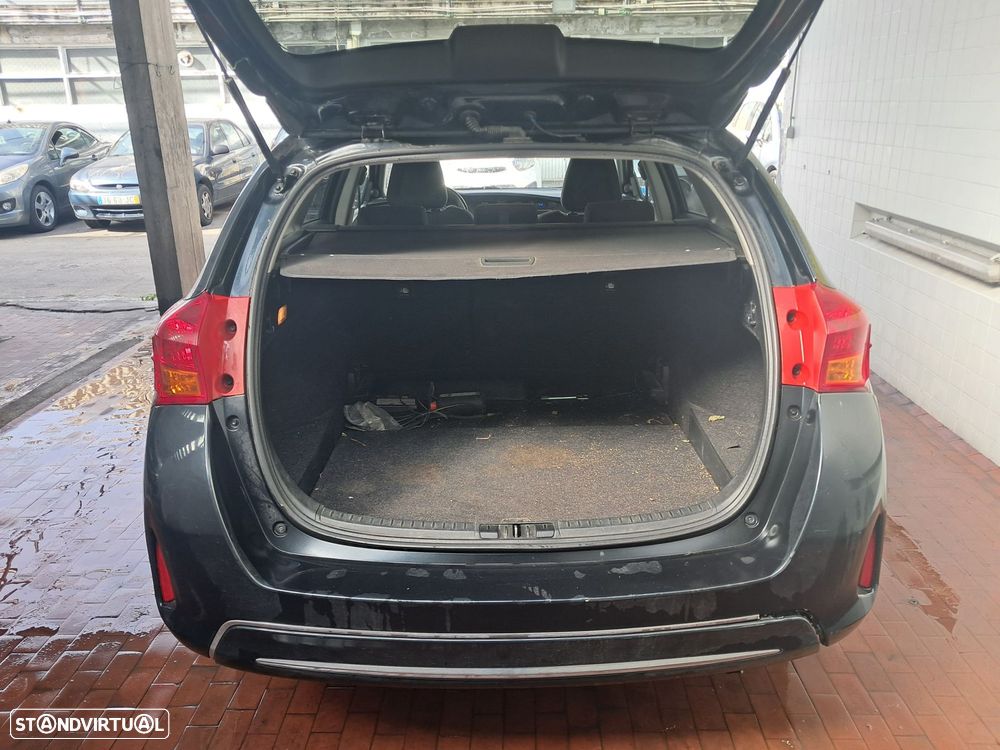Toyota Auris Touring Sports 1.4 D-4D Comfort+Pack Sport - 14