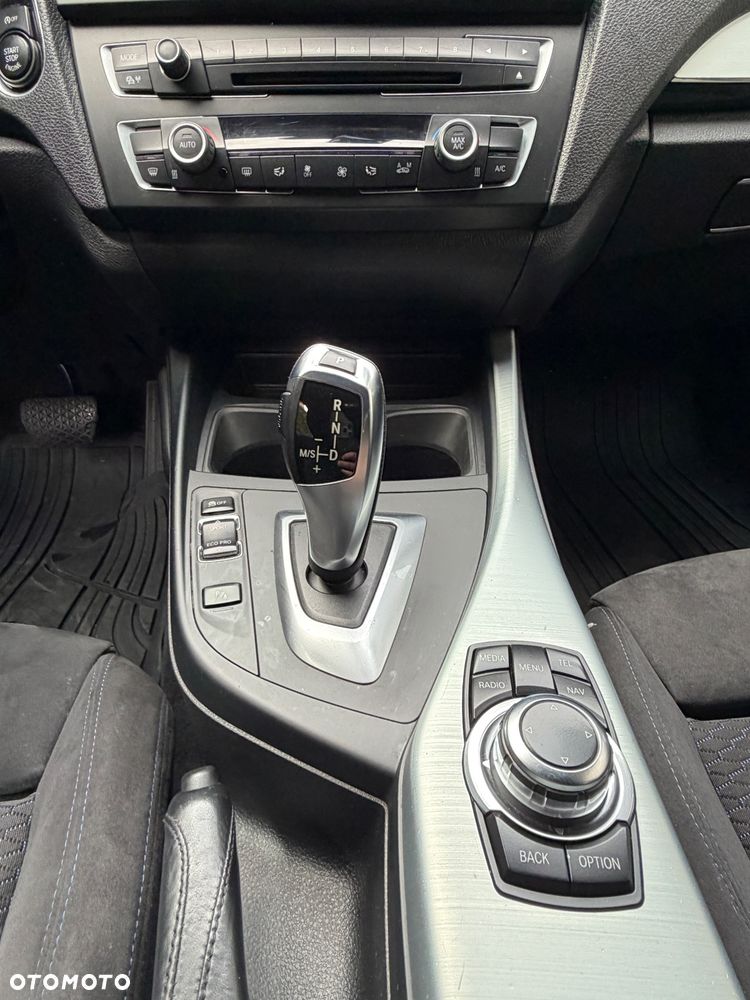 BMW Seria 1 - 23