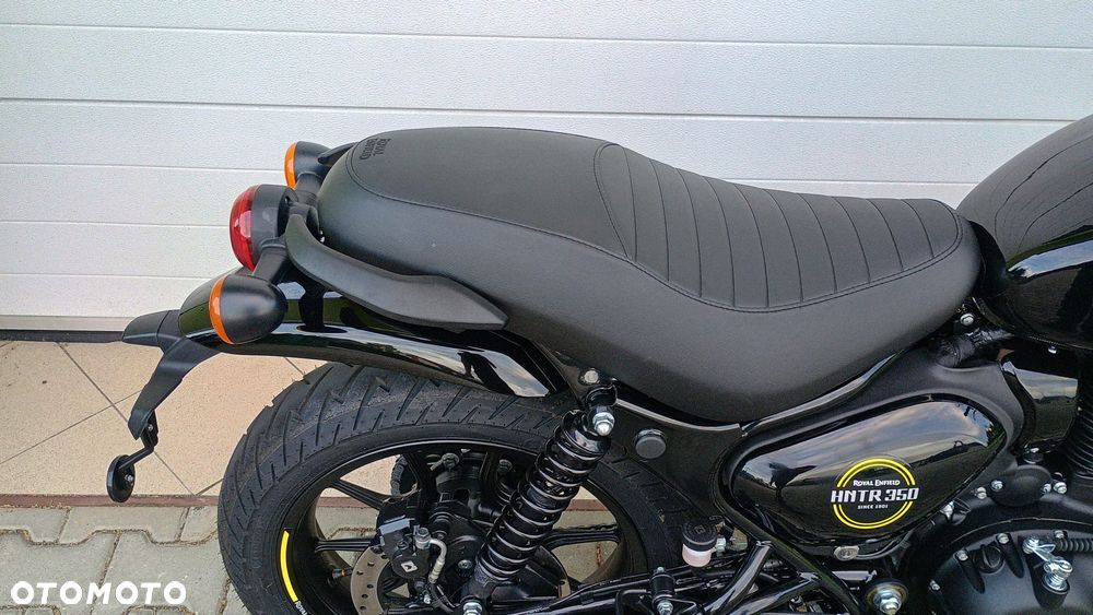 Royal Enfield HNTR - 29