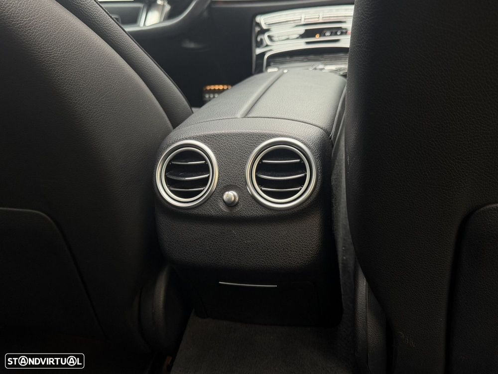 Mercedes-Benz E 300 de AMG Line - 40