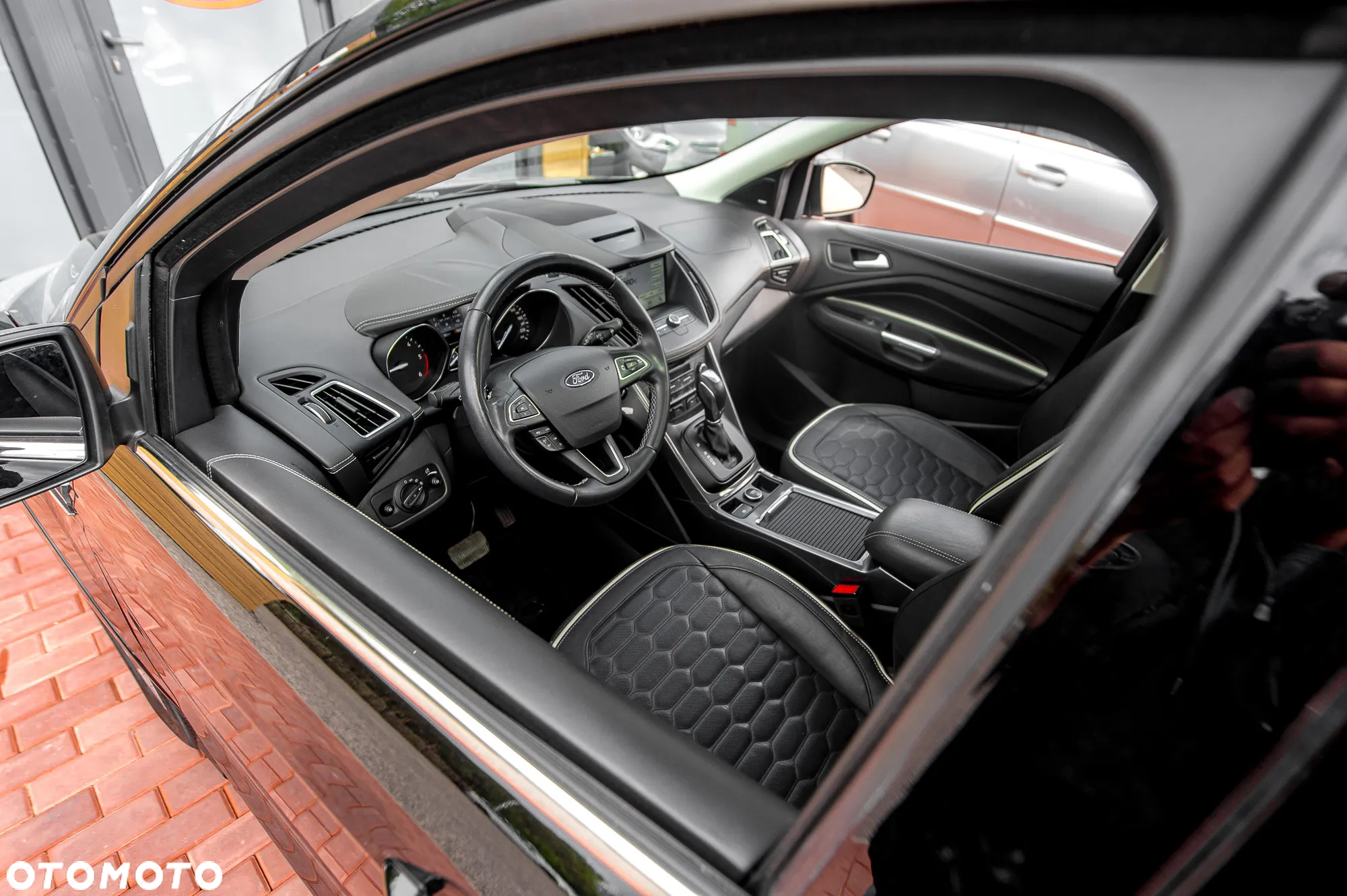 Ford Kuga 2.0 TDCi 4x4 Vignale - 17