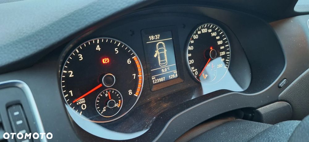 Volkswagen Jetta - 8