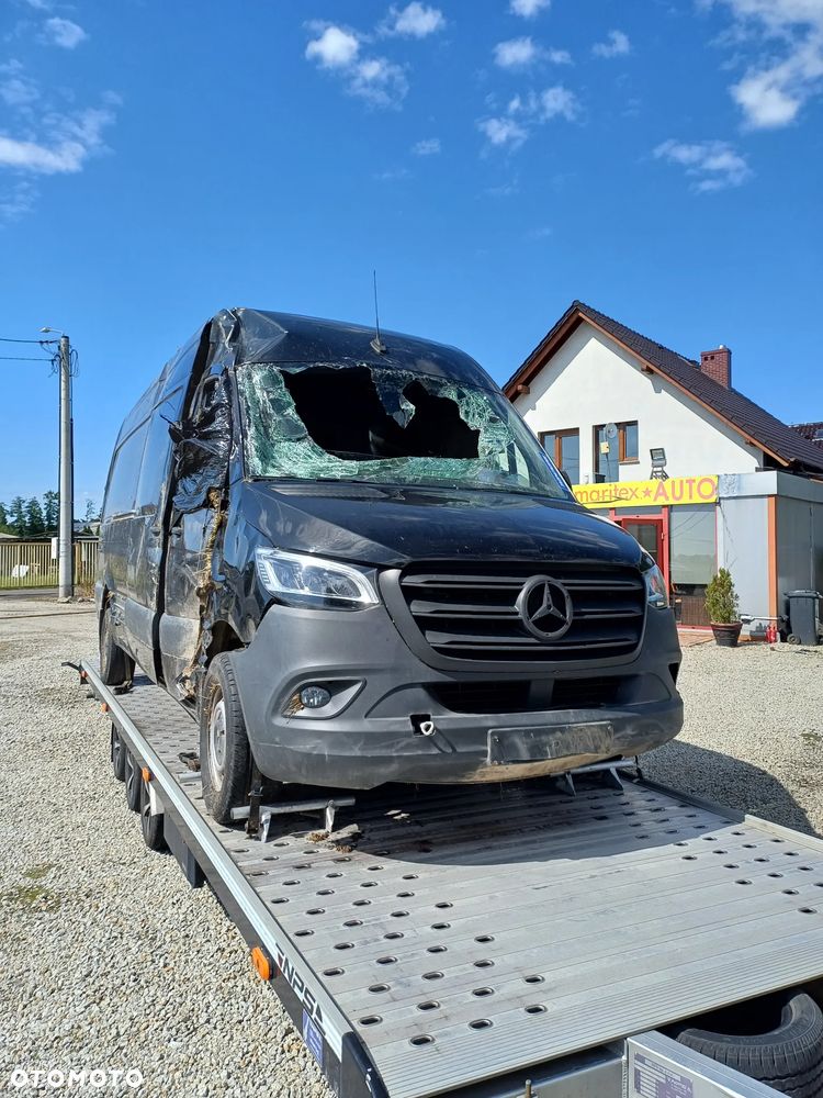 Mercedes-Benz Sprinter - 15