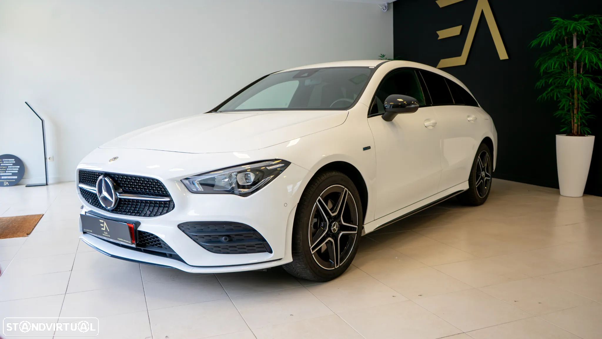 Mercedes-Benz CLA 250 e Shooting Brake AMG Line - 2