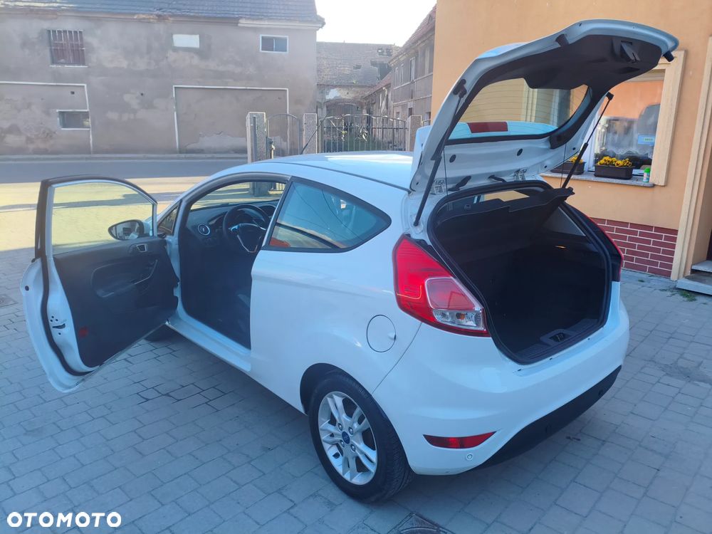 Ford Fiesta 1.0 Celebration - 11