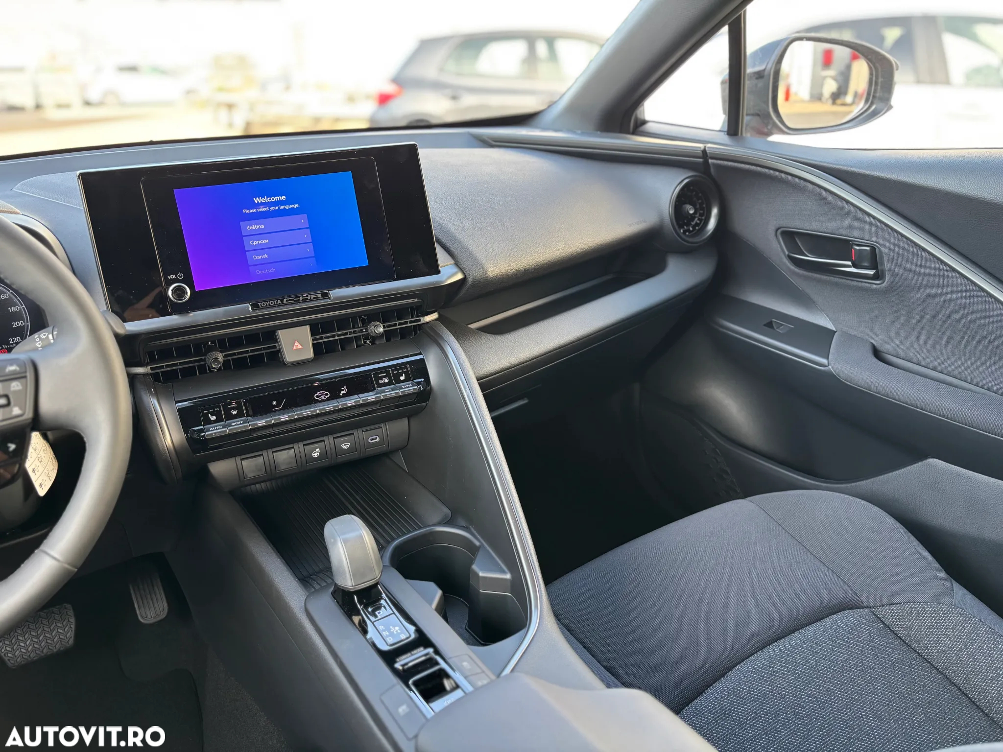 Toyota C-HR - 16