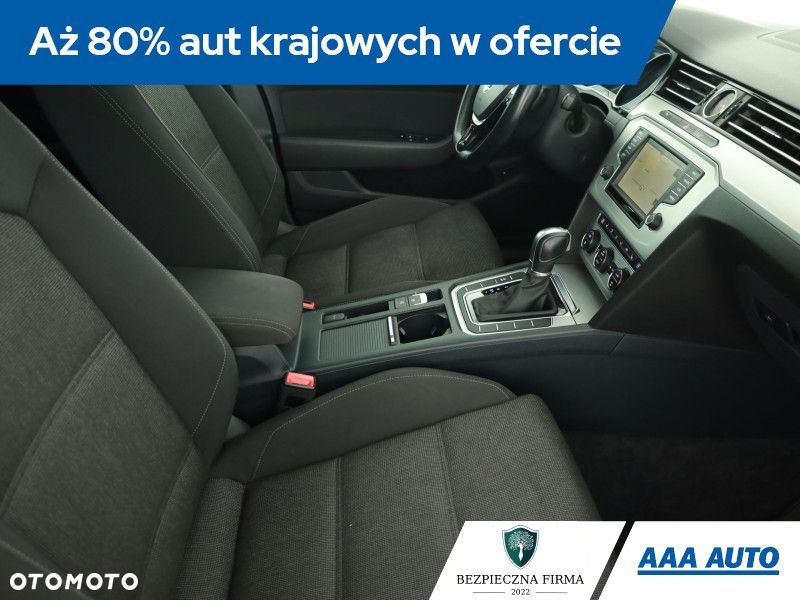 Volkswagen Passat Variant - 11