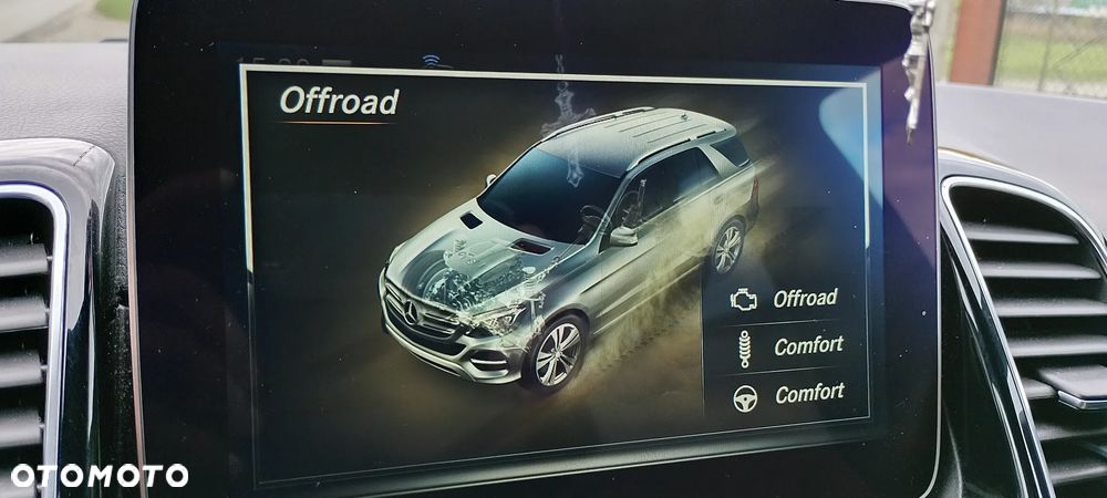 Mercedes-Benz GLE 350 d 4-Matic - 32
