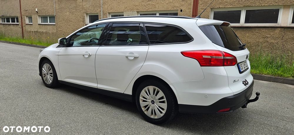 Ford Focus 1.6 TDCi DPF Start-Stopp-System SYNC Edition - 4