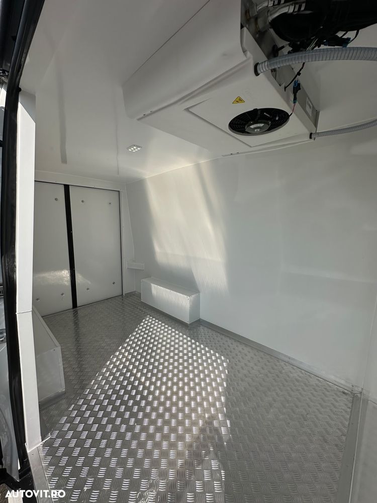 Volkswagen Crafter L3H3 140cp FRIGORIFIC - 11