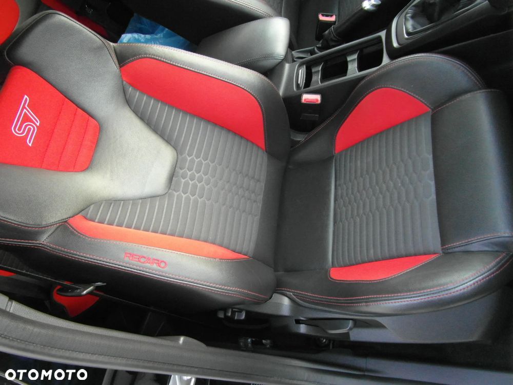 Ford Focus 2.0 EcoBoost ST mit Leder-Sport-Paket - 20