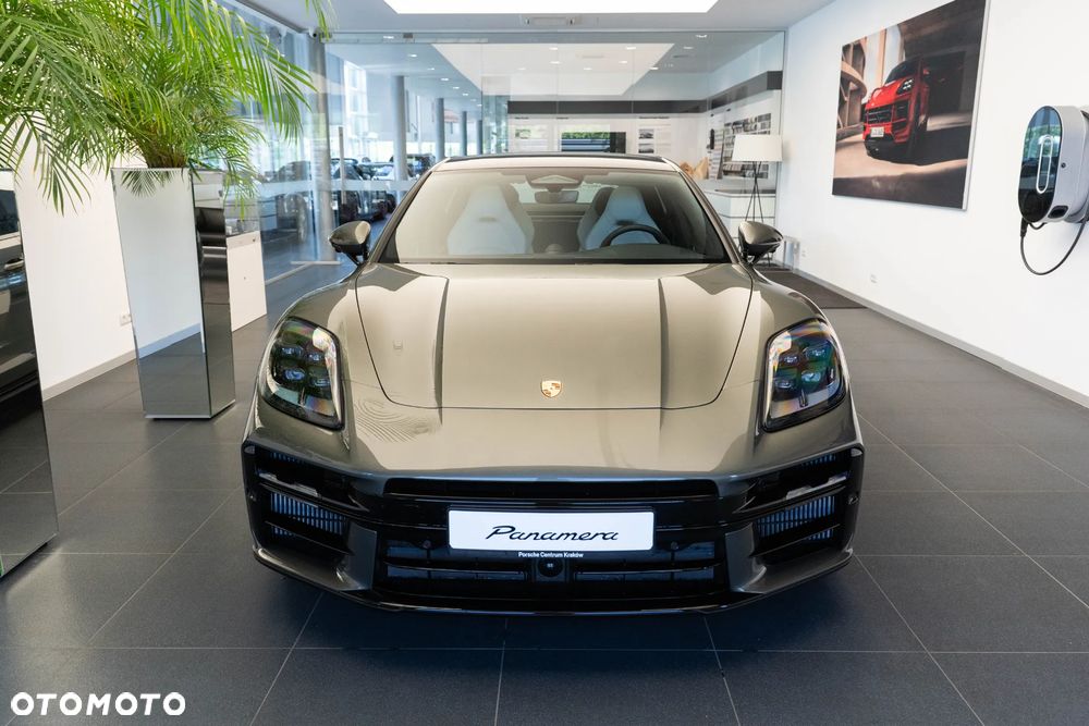 Porsche Panamera 4 E-Hybrid - 5