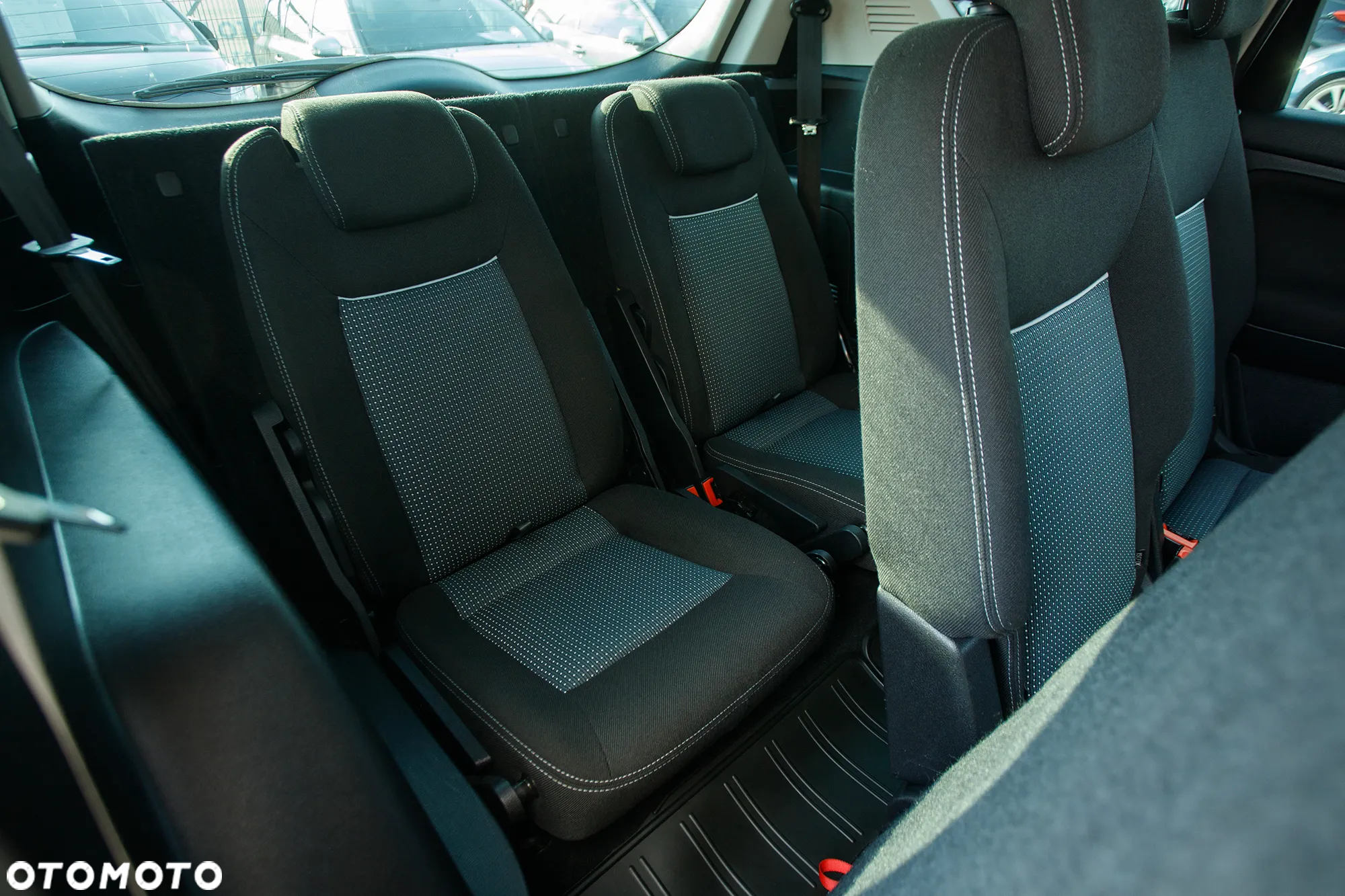 Ford S-Max 2.0 FF Titanium - 22