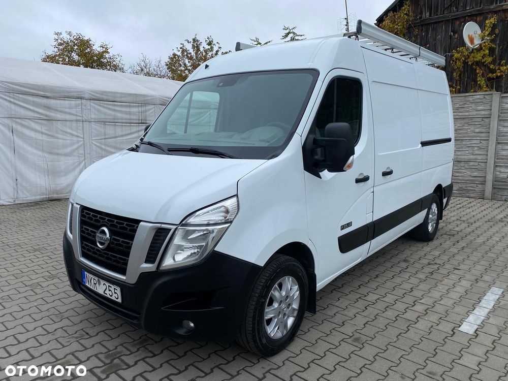 Nissan NV400