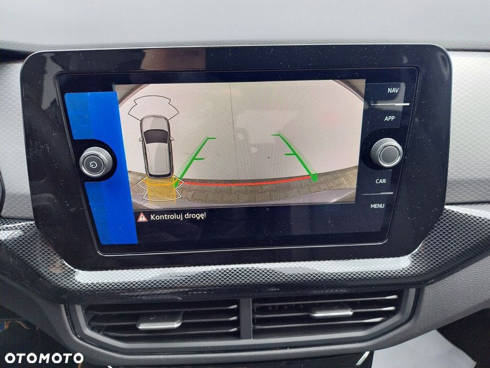 Volkswagen T-Cross - 12