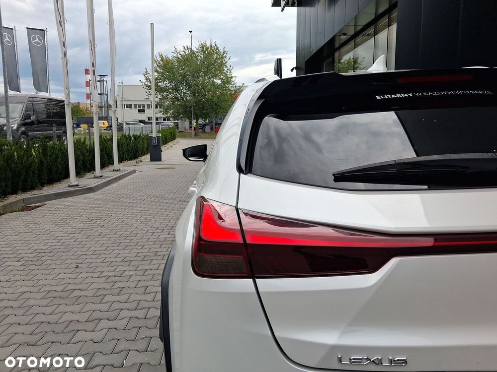 Lexus UX 250h GPF Business 2WD - 23