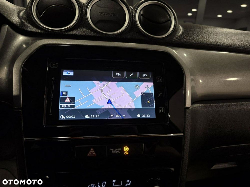 Suzuki Vitara 1.6 Premium 2WD - 30