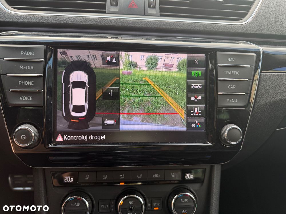 Skoda Superb 2.0 TDI L&K DSG - 22