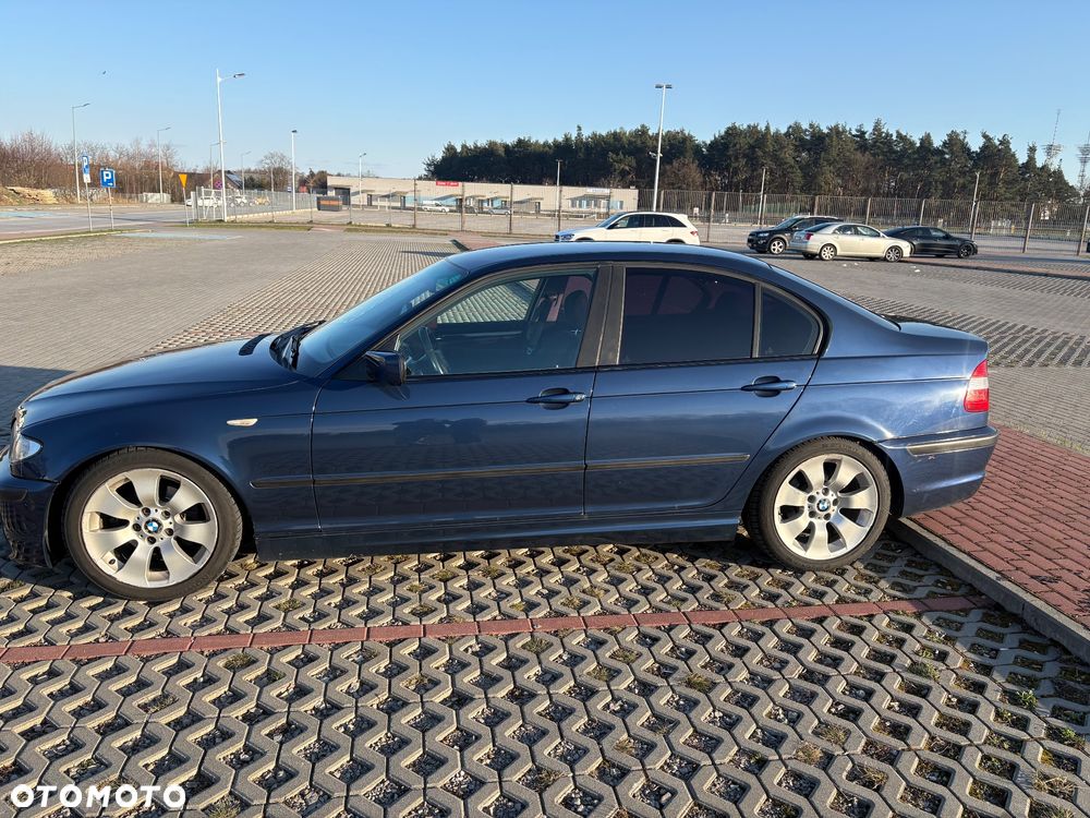 BMW Seria 3 320i - 5