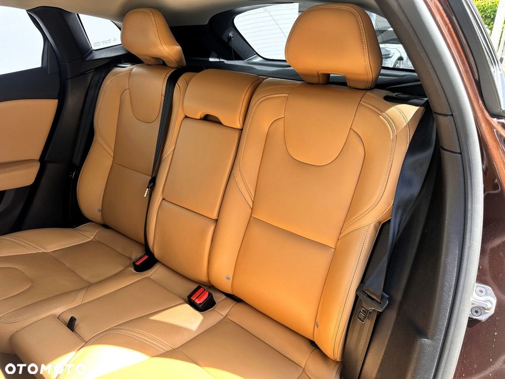 Volvo V40 - 11
